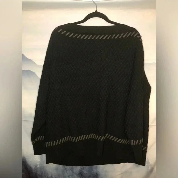 Contrast Stitch Sweater - Picture 12 of 14